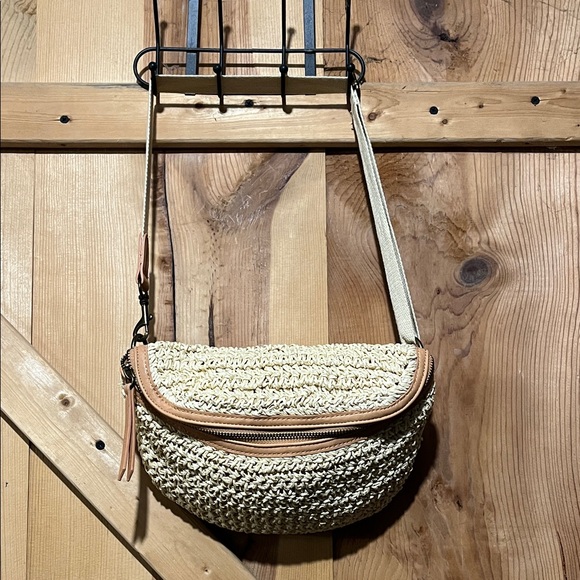 Universal Thread | Bags | Universal Thread Natural Raffia Sling Bag In ...